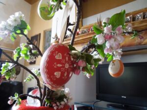 Fattoria del Colle, l'albero delle uova di Pasqua